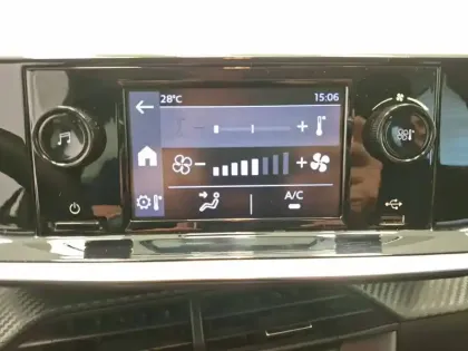 Photo 19 Peugeot 208  BLUEHDI 100 S&S BVM6