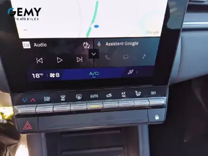 Photo 13 Renault Symbioz  E-Tech full hybrid 145