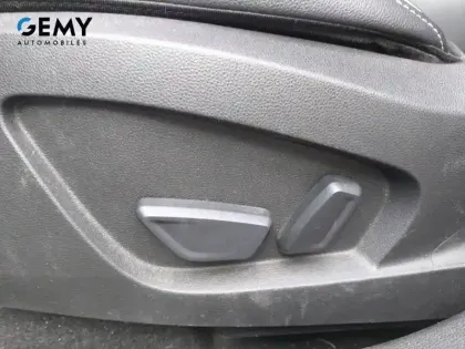 Photo 12 Renault Captur  TCe 130 EDC FAP
