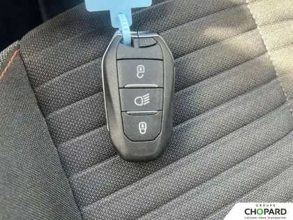 Photo 11 Peugeot 208  Electrique 50 kWh 136ch