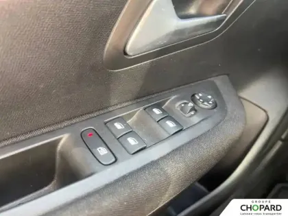 Photo 15 Peugeot 208  Electrique 50 kWh 136ch