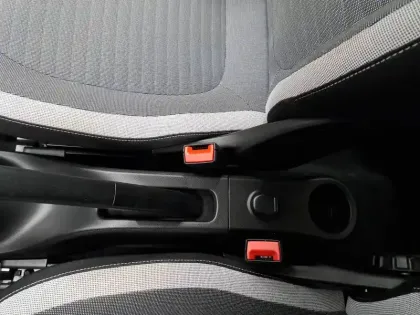 Photo 27 Renault Twingo  III Achat Intégral - 21