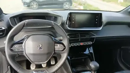 Photo 15 Peugeot 208  PureTech 100 S&S BVM6