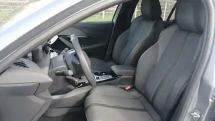 Photo 9 Peugeot 208  PureTech 100 S&S BVM6