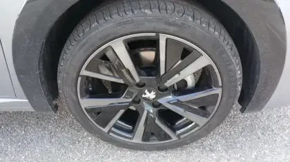 Photo 14 Peugeot 208  PureTech 100 S&S BVM6