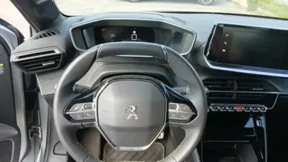 Photo 17 Peugeot 208  PureTech 100 S&S BVM6