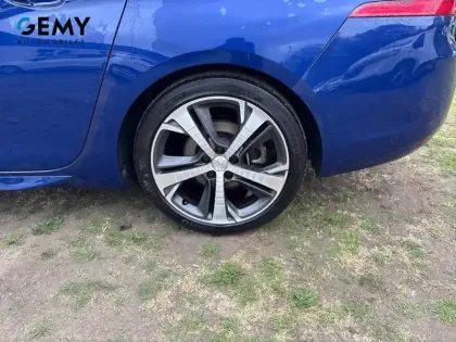 Photo 10 Peugeot 308  SW BlueHDi 180ch S&S EAT8