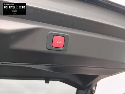 Photo 20 Peugeot 3008  Electrique 210 ch 73 kWh