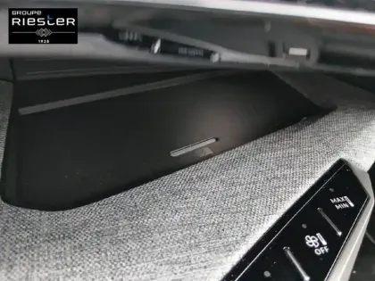 Photo 19 Peugeot 3008  Electrique 210 ch 73 kWh