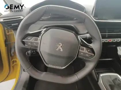 Photo 12 Peugeot 208  PureTech 100 S&S BVM6