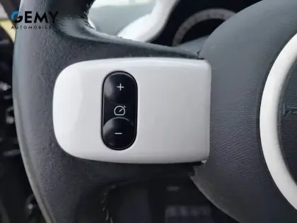 Photo 19 Renault Twingo  III 0.9 TCe 90 Energy