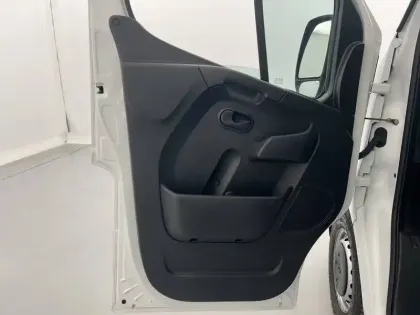 Photo 19 Renault Master  FGN TRAC F3500 L3H3 BLUE DCI 135