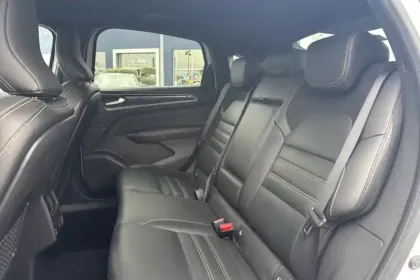 Photo 14 Renault Arkana  E-Tech hybride 145 - 22