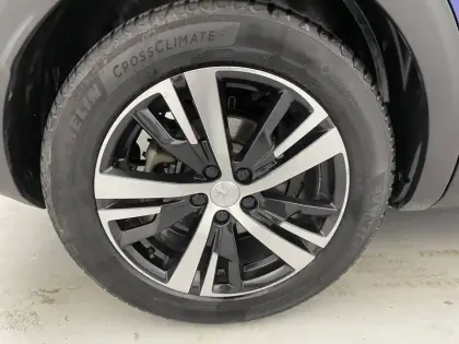 Photo 18 Peugeot 3008  Hybrid 225 e-EAT8