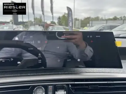 Photo 23 Peugeot 5008  Hybrid 145 ch e-DCS6