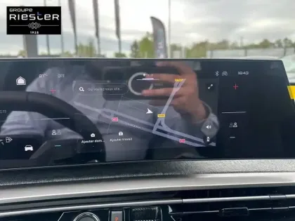 Photo 21 Peugeot 5008  Hybrid 145 ch e-DCS6