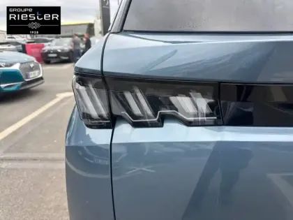 Photo 16 Peugeot 5008  Hybrid 145 ch e-DCS6