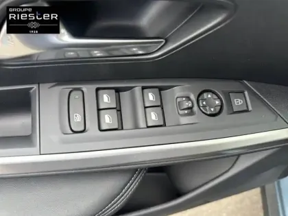 Photo 14 Peugeot 5008  Hybrid 145 ch e-DCS6