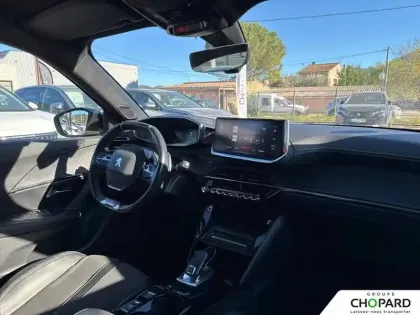 Photo 36 Peugeot 2008  PureTech 130 S&S EAT8