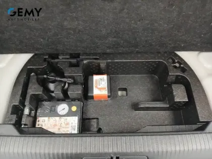 Photo 19 Peugeot 2008  Moteur électrique 136 ch