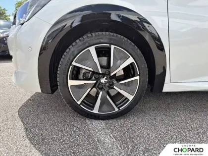 Photo 23 Peugeot 208  Electrique 50 kWh 136ch