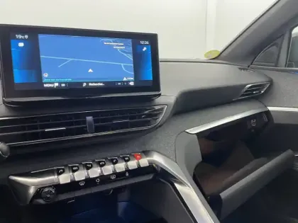 Photo 17 Peugeot 3008  PureTech 130ch S&S EAT8