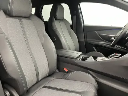 Photo 29 Peugeot 3008  PureTech 130ch S&S EAT8
