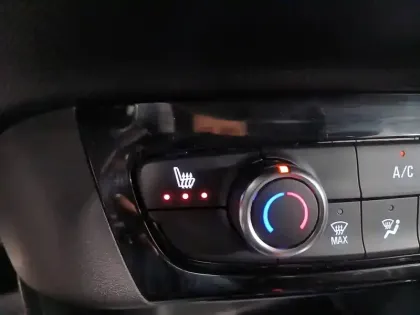 Photo 24 Opel Corsa  1.2 Turbo Hybrid 100 ch e-DCT6