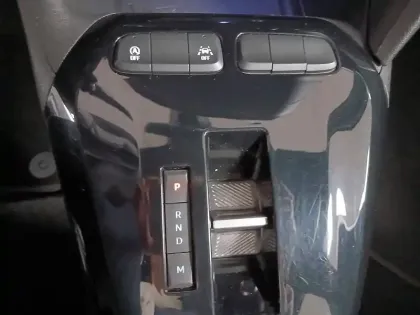 Photo 18 Opel Corsa  1.2 Turbo Hybrid 100 ch e-DCT6