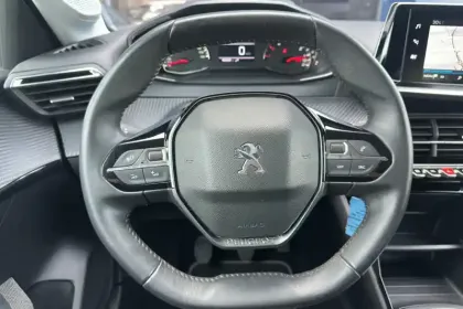 Photo 13 Peugeot 208  PureTech 75 S&S BVM5