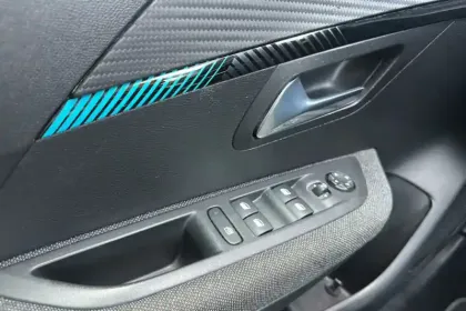 Photo 20 Peugeot 208  PureTech 75 S&S BVM5