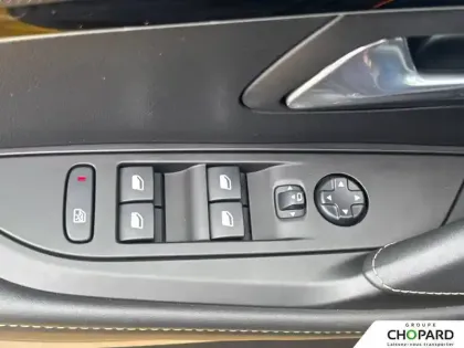 Photo 23 Peugeot 208  Electrique 50 kWh 136ch