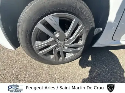 Photo 12 Peugeot 208  PureTech 100 S&S BVM6