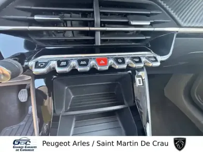 Photo 20 Peugeot 208  PureTech 100 S&S BVM6
