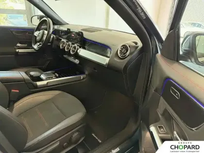 Photo 12 Mercedes GLB  200 d 8G-DCT