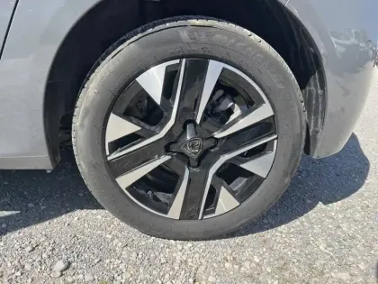 Photo 10 Peugeot 208  Hybrid 100 e-DCS6