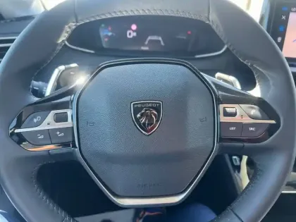 Photo 18 Peugeot 208  Hybrid 100 e-DCS6