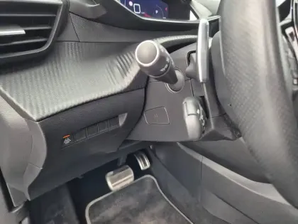 Photo 22 Peugeot 2008  PureTech 130 S&S EAT8