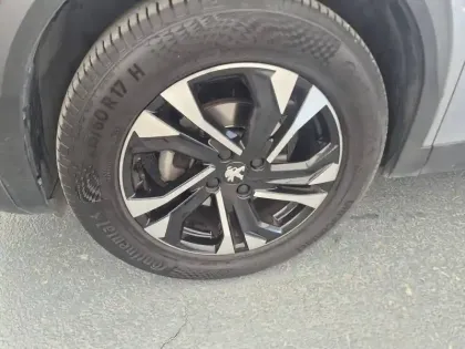 Photo 10 Peugeot 2008  PureTech 130 S&S EAT8