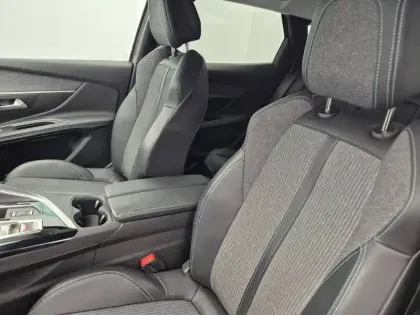 Photo 8 Peugeot 3008  Hybrid 225 e-EAT8