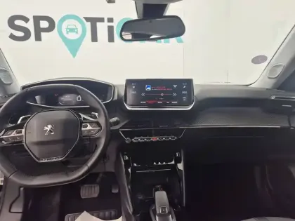 Photo 7 Peugeot 2008  PureTech 130 S&S EAT8