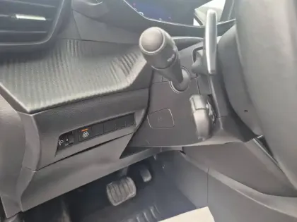 Photo 22 Peugeot 2008  PureTech 130 S&S EAT8