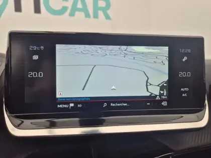 Photo 17 Peugeot 2008  PureTech 130 S&S EAT8