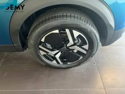 Photo 10 Peugeot 2008  Hybrid 145 e-DCS6