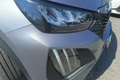 Photo 31 Peugeot 2008  Hybrid 136 e-DCS6
