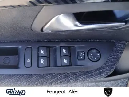 Photo 12 Peugeot 208  BlueHDi 100 S&S BVM6