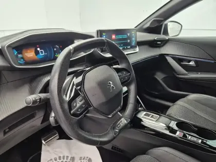 Photo 11 Peugeot 208  Electrique 50 kWh 136ch