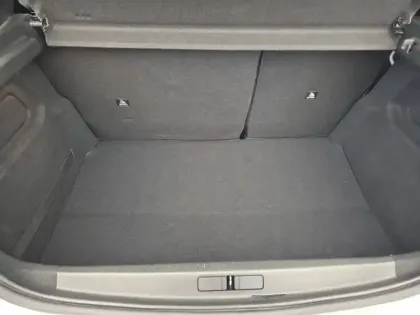 Photo 5 Peugeot 208  Electrique 50 kWh 136ch