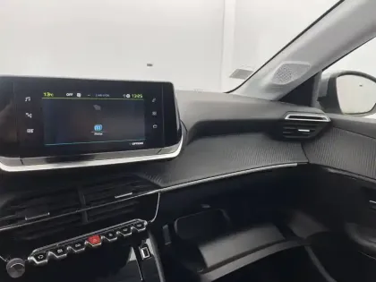 Photo 28 Peugeot 208  Electrique 50 kWh 136ch