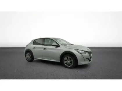 Photo 11 Peugeot 208  Electrique 50 kWh 136ch